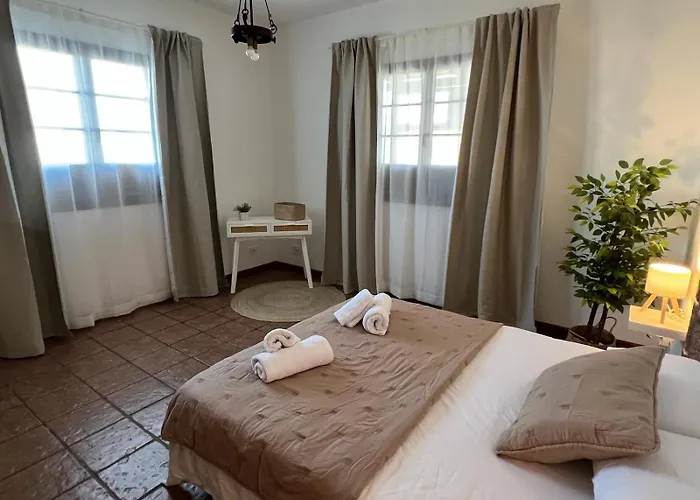 Casona Iroko La Costa